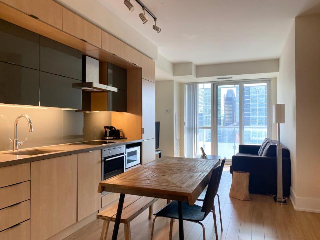 Grand View 2Br/2Ba Condos Cn Tower,Union,Tiff/Mtcc 多伦多 外观 照片