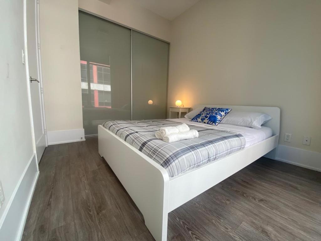 Grand View 2Br/2Ba Condos Cn Tower,Union,Tiff/Mtcc 多伦多 外观 照片
